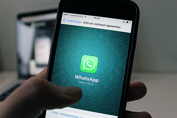 WhatsApp libera novas reações em mensagens; veja como usar